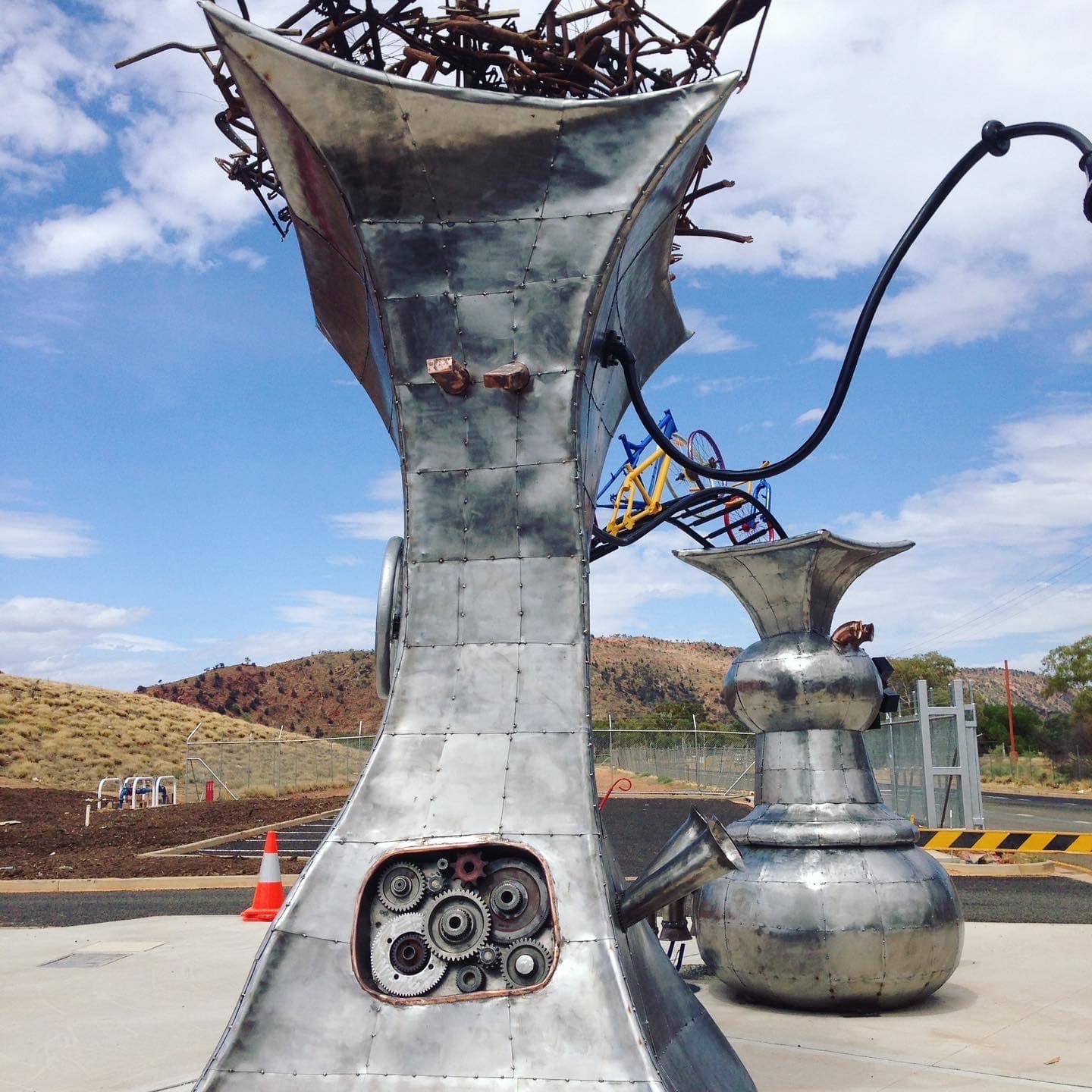 The Recyculator public artwork by J9 Stanton, referenced in the Alice Springs News article.